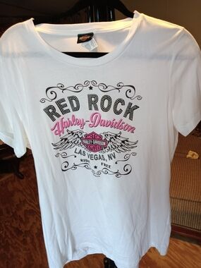 Harley-Davidson White Tee with Red Rock Pink Script Graphic